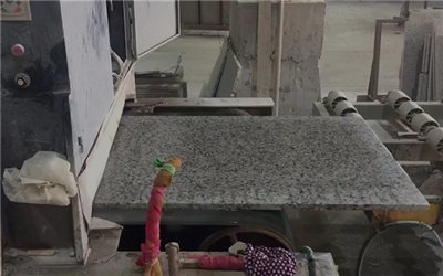 石材連續(xù)定厚機(jī)